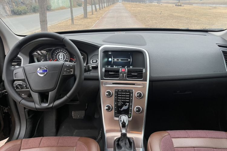 Used Volvo XC60 2017 T5 Smart Edition
