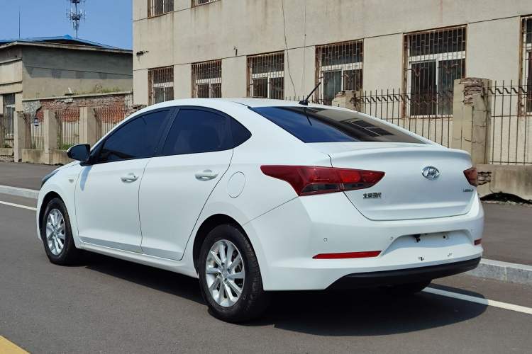 Used Hyundai Verna 2016 1.4L Manual Cool Edition GLS

