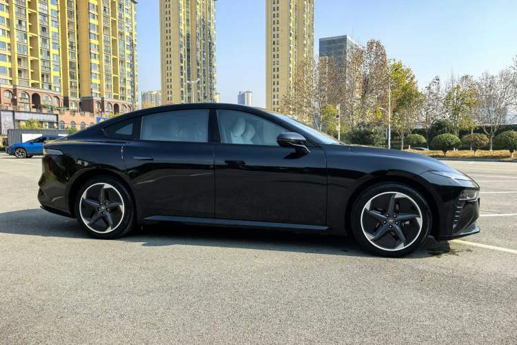 Used  eπ007 2024 Pure Electric 530 Air Edition