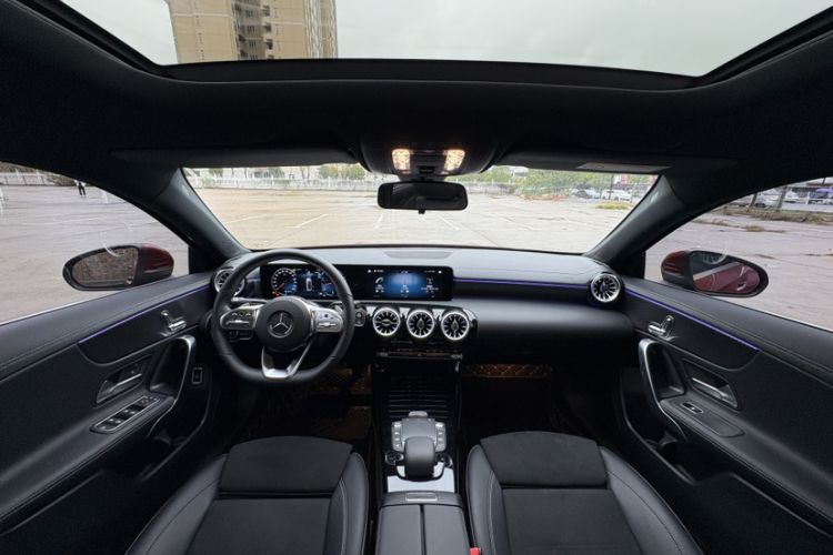 Used Mercedes-Benz A-Class 2022 Revised Version A 200 L Sport Sedan Fashionable Style
