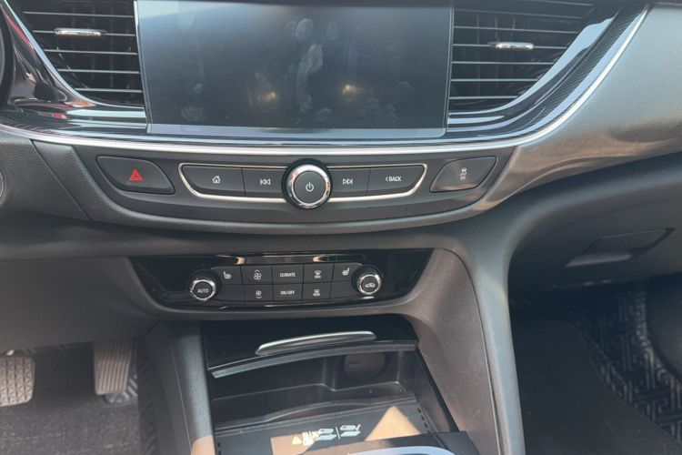 Used Buick Regal 2022 552T Smart Edition
