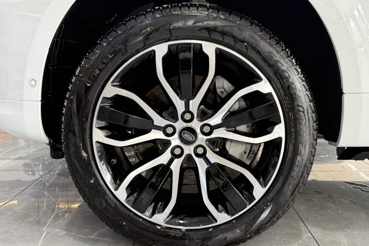 Used Land Rover Range Rover Sport 2021 3.0 L6 YAO Black Edition