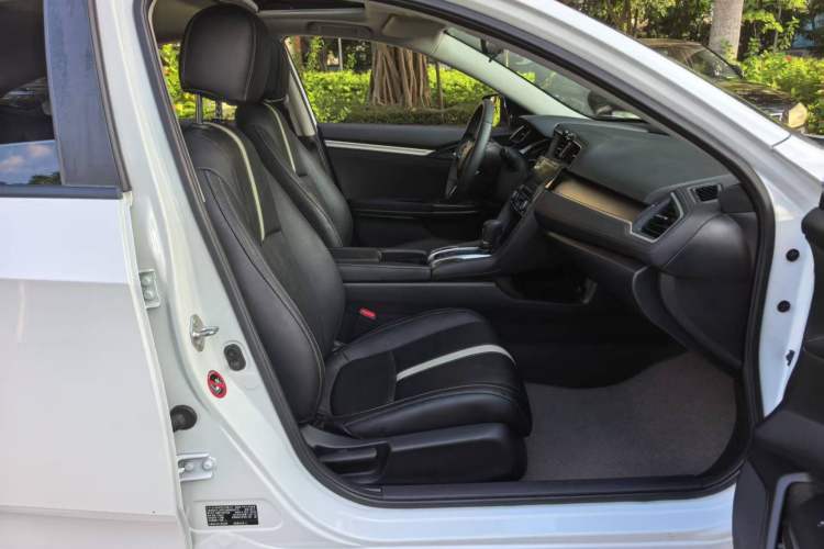 Used Honda Civic 2016 220TURBO CVT Luxury Edition
