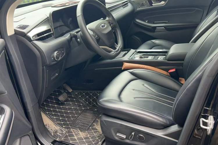 Used Ford Edge 2022 PLUS EcoBoost 245 Four-Wheel Drive Platinum Edition 7-Seater