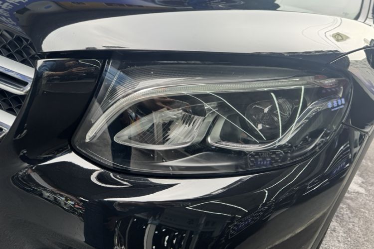 Used Mercedes-Benz GLC 2017 GLC 260 4MATIC Luxury Model
