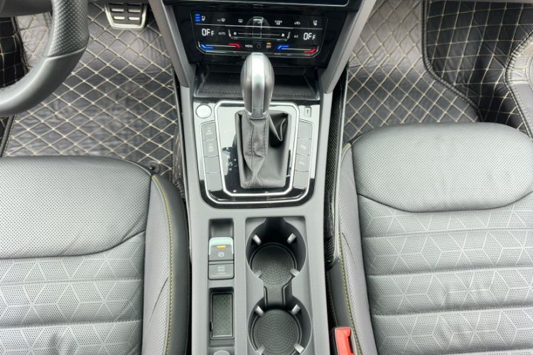 Used Volkswagen FAW-Volkswagen CC 2021 380TSI Striking Edition
