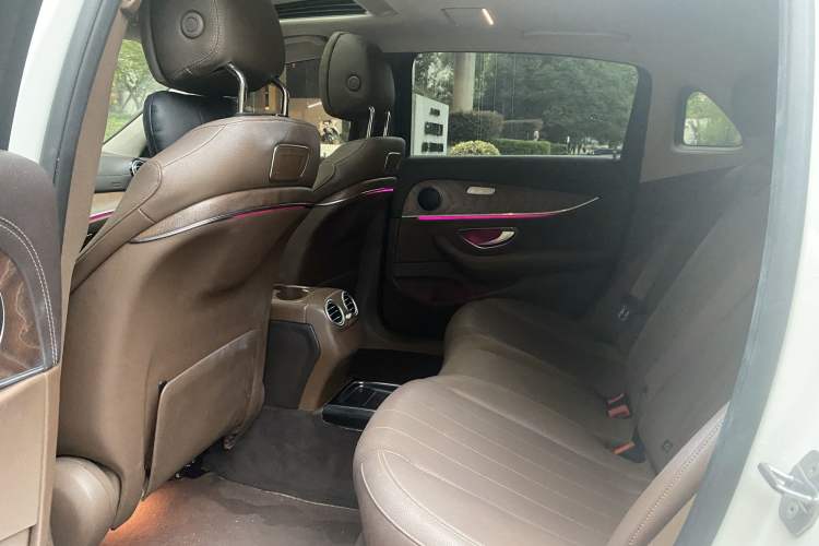 Used Mercedes-Benz E-Class 2016 E 200 L
