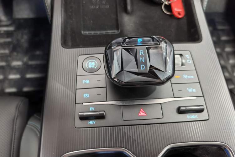 Used BYD Song L DM-i 2025 Intelligent Driving Version 112 km Beyond-Range Type