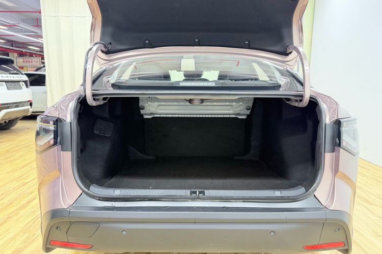 Used Toyota bZ3 2023 616 km Long-Range Premium
