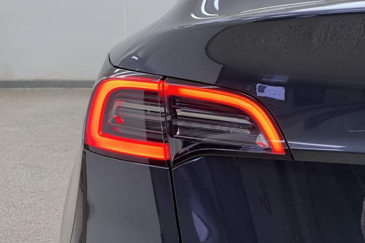 Used Tesla Model Y 2024 Long-Range All-Wheel-Drive Version