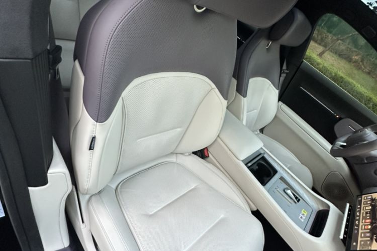 Used  12 2025 Ultra Extended-Range Edition
