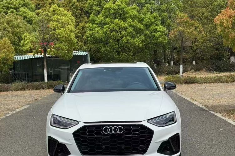 Used Audi A4L 2022 40 TFSI Luxury Dynamic Model
