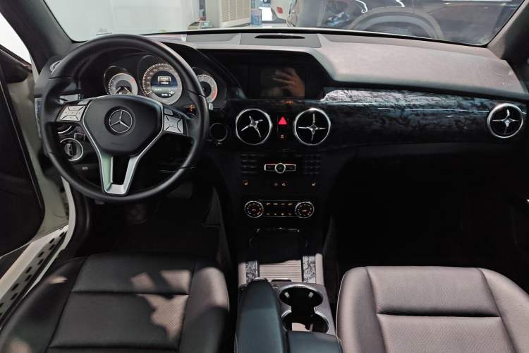 Used Mercedes-Benz GLK-Class 2013 Facelift GLK 300 4MATIC Fashion Edition
