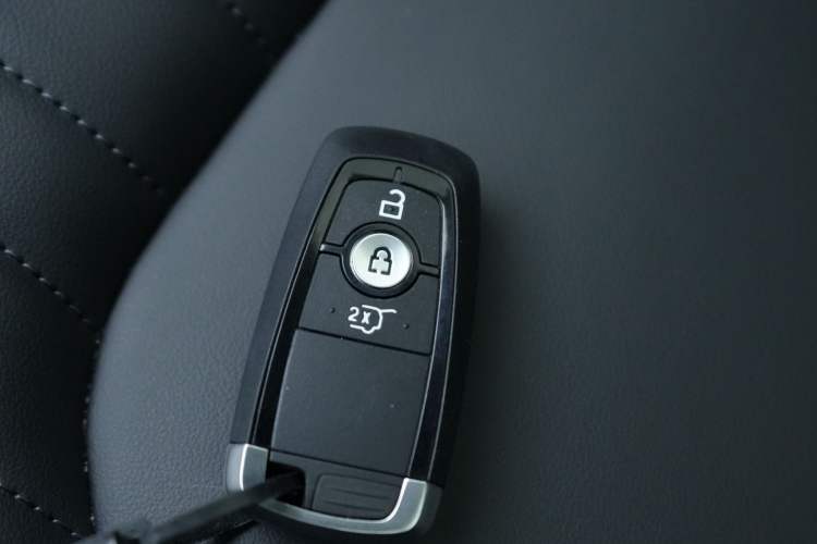 Used Ford Edge 2025 Escape L 2.0T EcoBoost Two-Wheel Drive 7-Seater Luxury Model