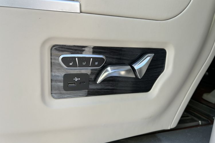 Used Buick GL8 2022 ES Landtrek 653T Comfort Edition
