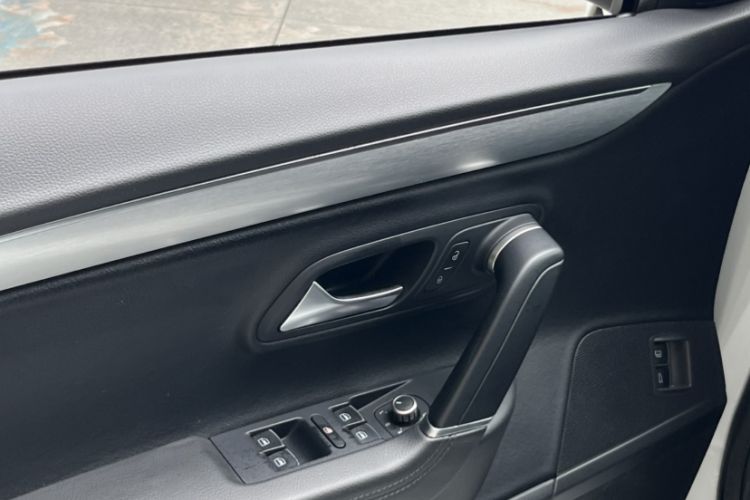 Used Volkswagen FAW-Volkswagen CC 2016 1.8TSI Luxury Model
