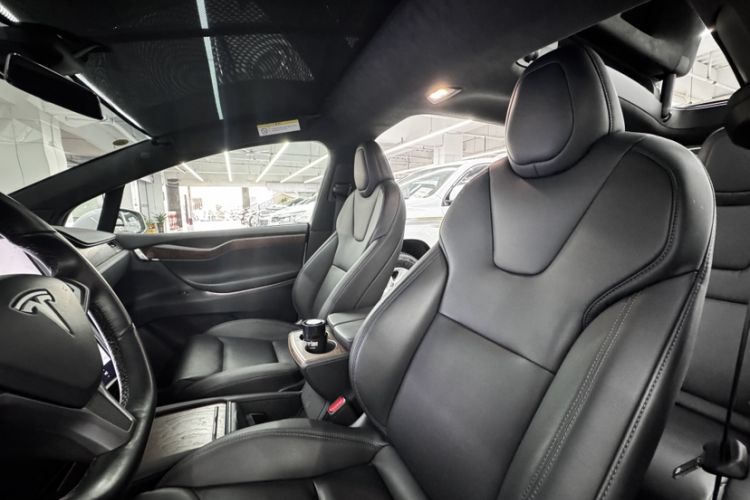 Used Tesla Model X 2019 Long-Range Version
