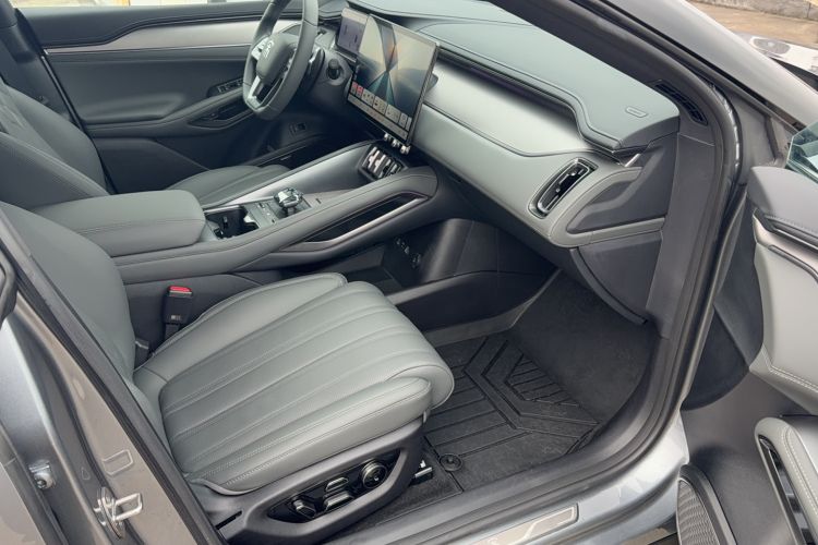 Used BYD Song L EV 2025 662 km Ultra-Range Version
