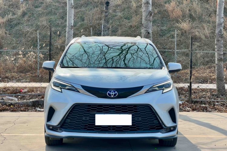 Used Toyota Granvia 2023 2.5L Hybrid Prestige PLUS Edition