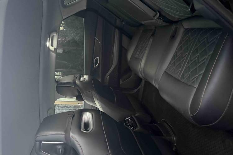 Used Changan UNI-K 2021 2.0T All-Wheel Drive Prestige Version
