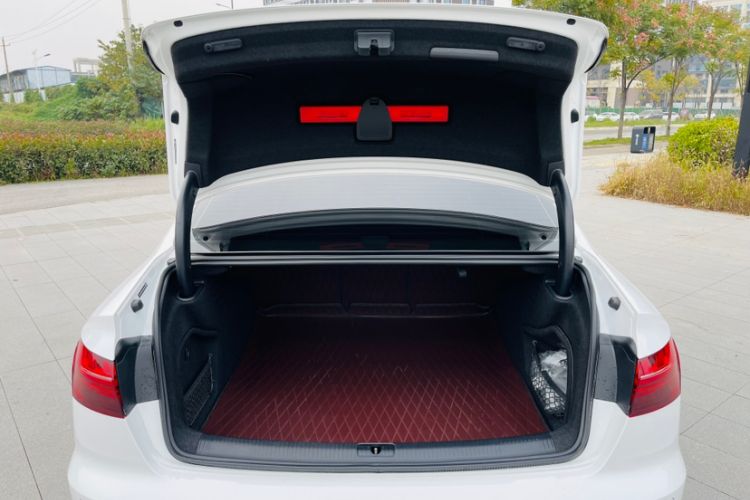 Used Audi A4L 2022 40 TFSI Luxury Dynamic Model
