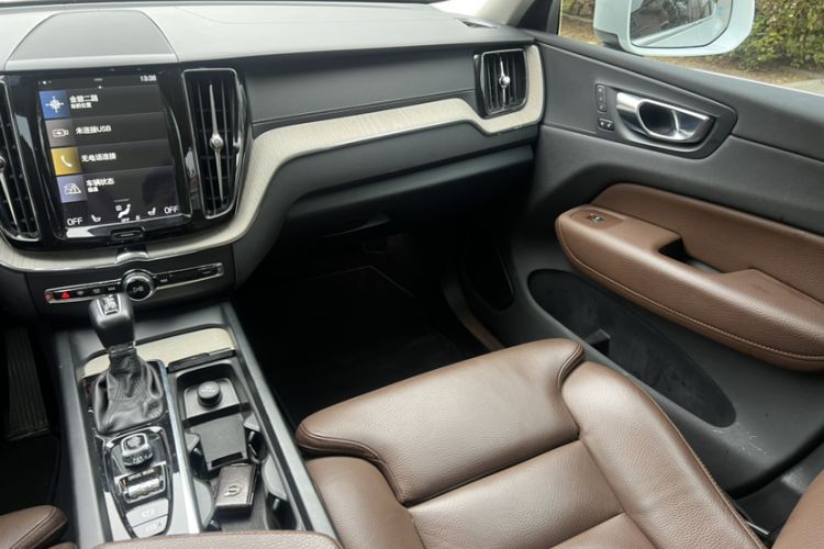 Used Volvo XC60 2020 T5 4x4 Smart Luxury Edition