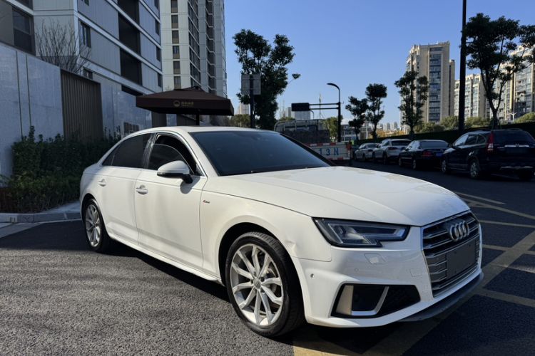 Used Audi A4L 2019 40 TFSI Fashion Edition China VI Emission Standard