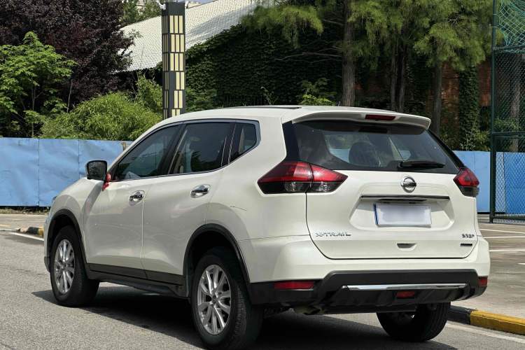 Used Nissan X-Trail 2022 2.0L Two-Wheel Drive Smart Connect Premium Edition