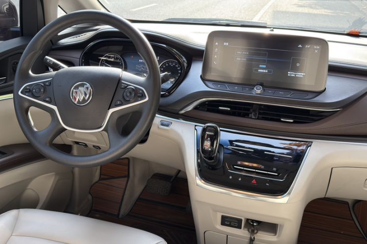 Used Buick GL8 2023 Land Executive Class Smart Enjoyment Model
