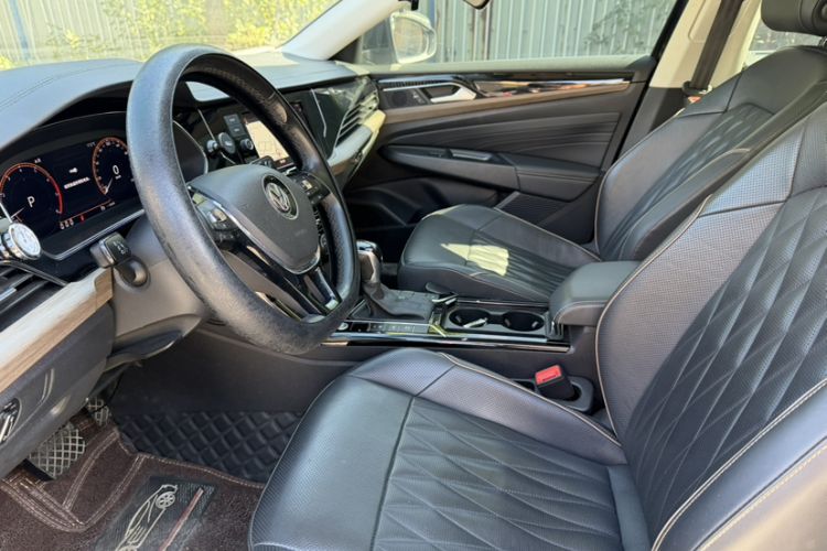 Used Volkswagen Passat 2019 380TSI Luxury Edition China VI Standard
