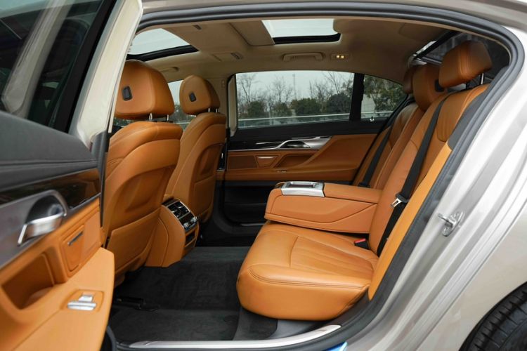 Used BMW 7 Series 2017 730Li Leading Model
