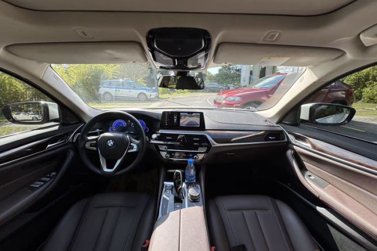 Used BMW 5 Series 2019 525Li Luxury Package
