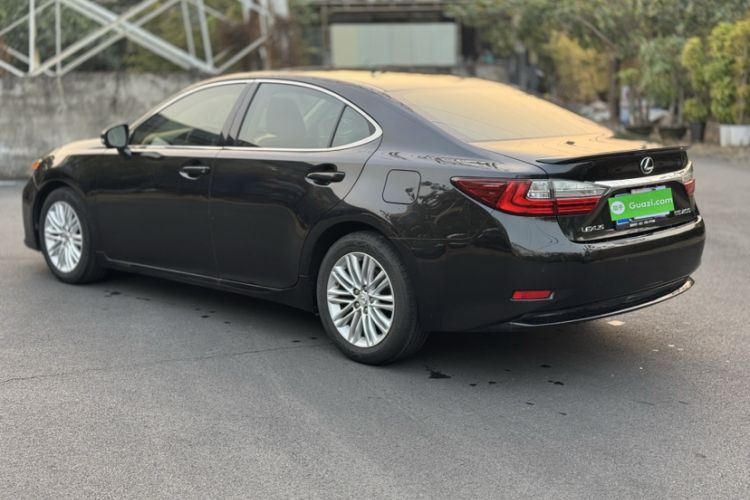 Used Lexus ES 2016 200 Midnight Special Limited Edition
