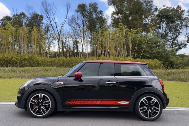 Used  JCW 2015 2.0T JOHN COOPER WORKS
