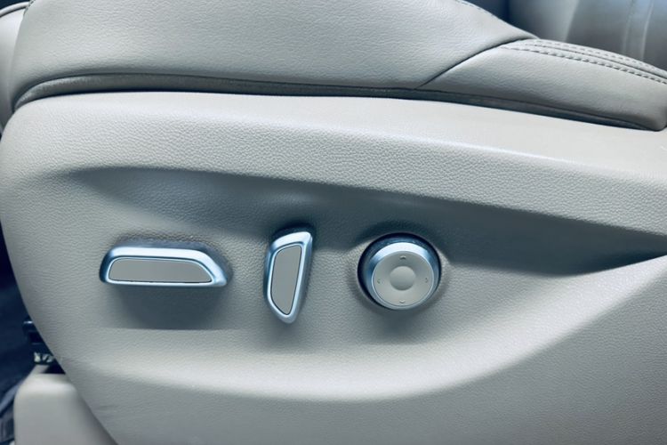 Used Buick GL8 2021 ES Landtrek 653T Luxury Model