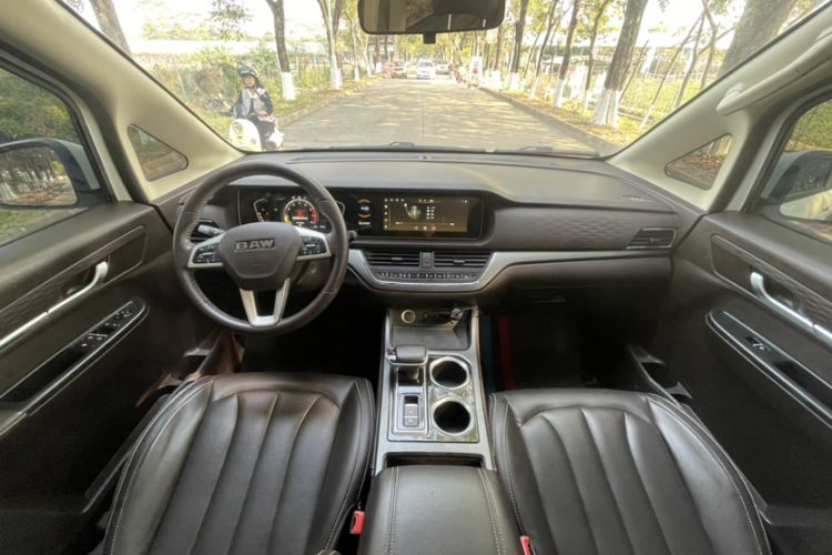 Used  Ruisheng Ace M7 2023 2.0L Automatic Long Wheelbase Business Version 9 Seats