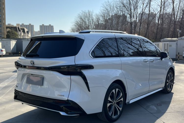 Used Toyota Granvia 2023 2.5L Hybrid Prestige PLUS Edition
