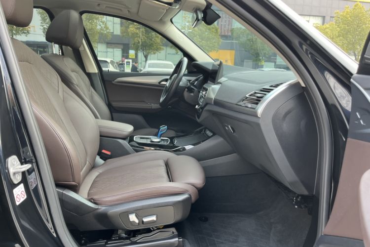 Used BMW iX3 2022 Leading Type
