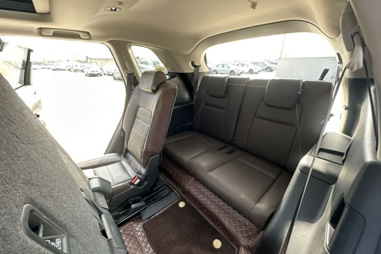 Used Honda CR-V 2023 240TURBO Two-Wheel Drive Deluxe Edition 7 Seats
