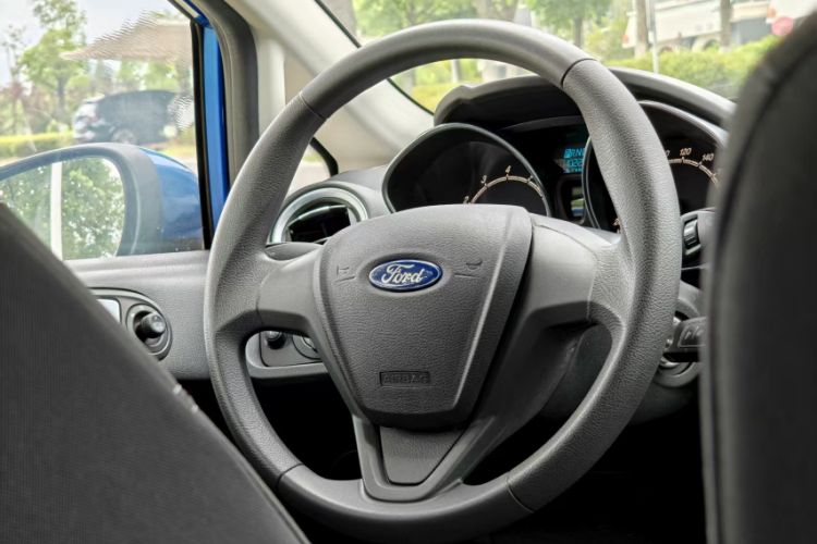 Used Ford Fiesta 2013 Hatchback 1.5L Automatic Fashion Edition