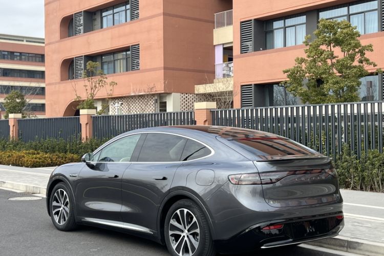 Used Hima Luxeed R7 2024 All-Electric 667 km Max
