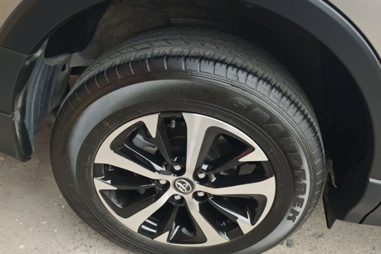 Used Toyota RAV4 2016 2.0L CVT Two-Wheel Drive Fashion Edition China V Standard
