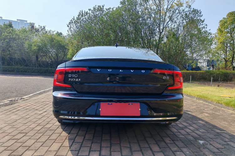 Used Volvo S90 2023 B5 Zhiyuan Luxury Edition
