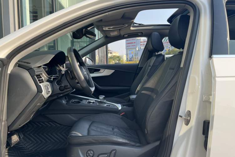 Used Audi A4L 2019 40 TFSI Fashion Edition China VI Emission Standard