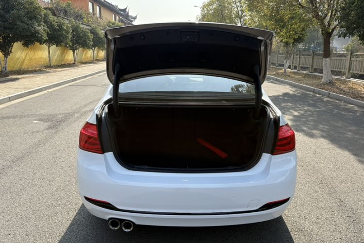 Used BMW 3 Series 2018 320Li Fashion Model
