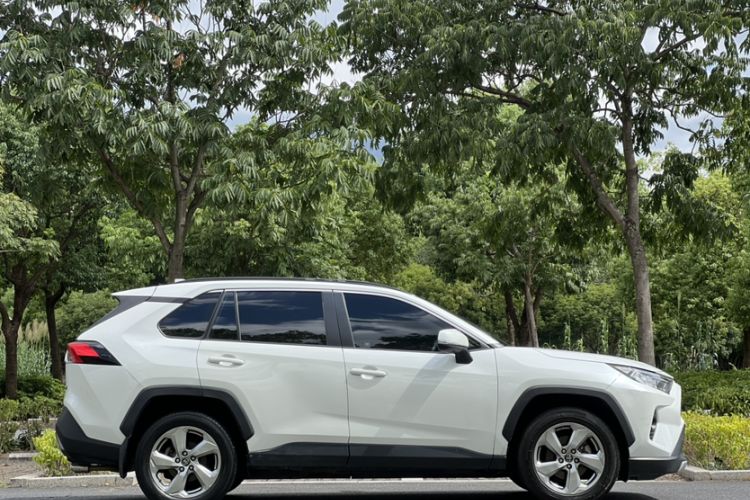 Used Toyota RAV4 2020 2.0L CVT Two-Wheel Drive Fashion Edition
