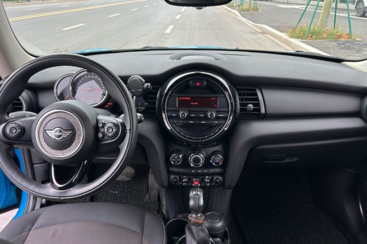 Used  MINI 2016 1.2T ONE Pioneer Edition
