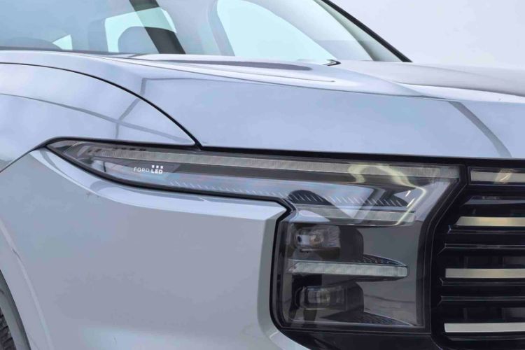 Used Ford Edge 2025 Ford Explorer L 2.0T EcoBoost E-Hybrid Four-Wheel-Drive 7-Seater Supreme Model
