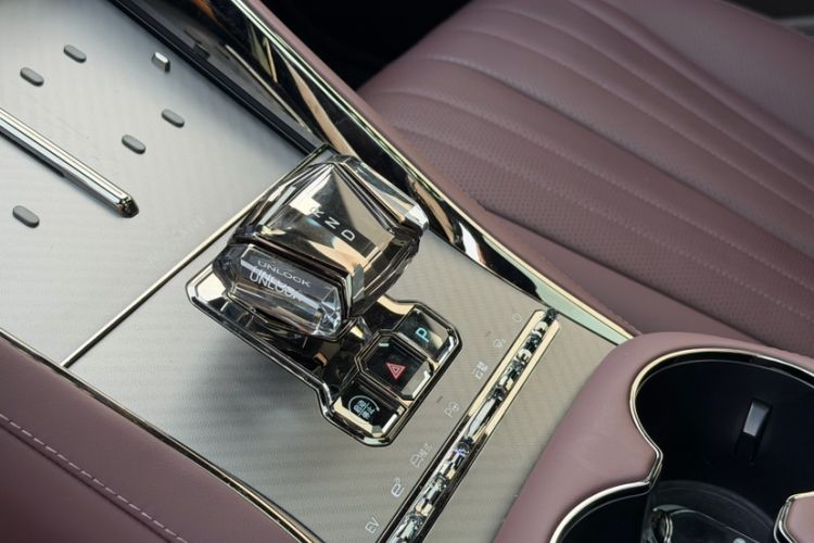 Used Denza Z9GT 2024 1100 Four-Wheel Drive Max Edition
