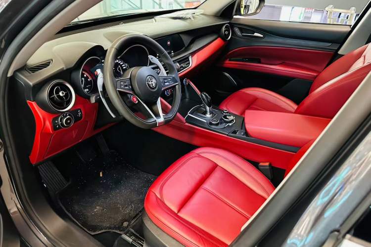 Used Alfa Romeo Stelvio 2017 2.0T 280HP Luxury Edition